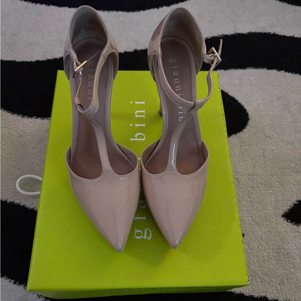 Gianni Bini Women's Blush Heels